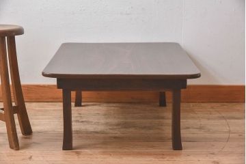 レトロ家具　昭和レトロ　和製アンティーク　栓材一枚板!古い木の味わい深い角ちゃぶ台(1)