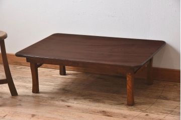 レトロ家具　昭和レトロ　和製アンティーク　栓材一枚板!古い木の味わい深い角ちゃぶ台(2)