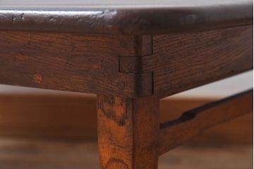レトロ家具　昭和レトロ　和製アンティーク　栓材一枚板!古い木の味わい深い角ちゃぶ台(2)