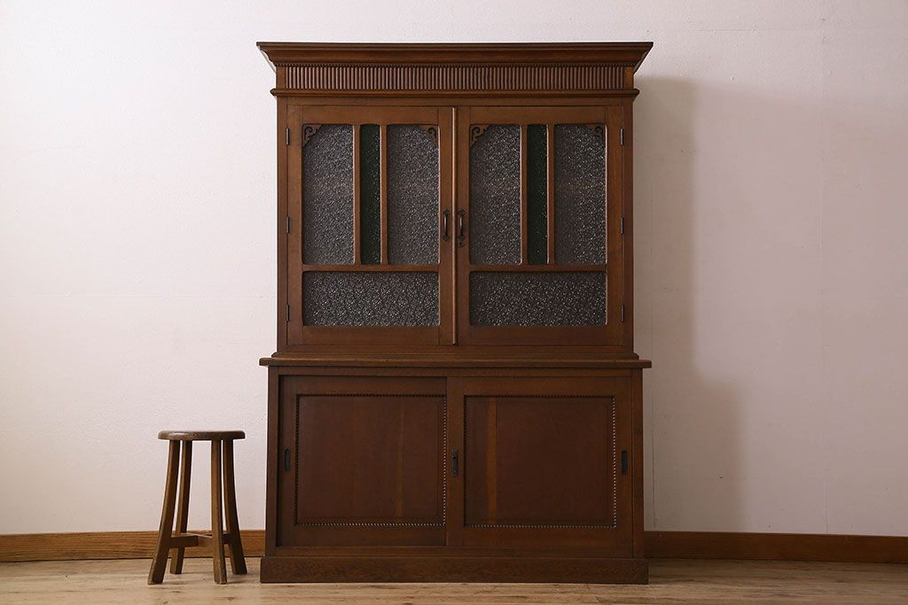 アンティーク家具　大正ロマン　高級品　色ガラス入り食器棚(収納棚、キャビネット)