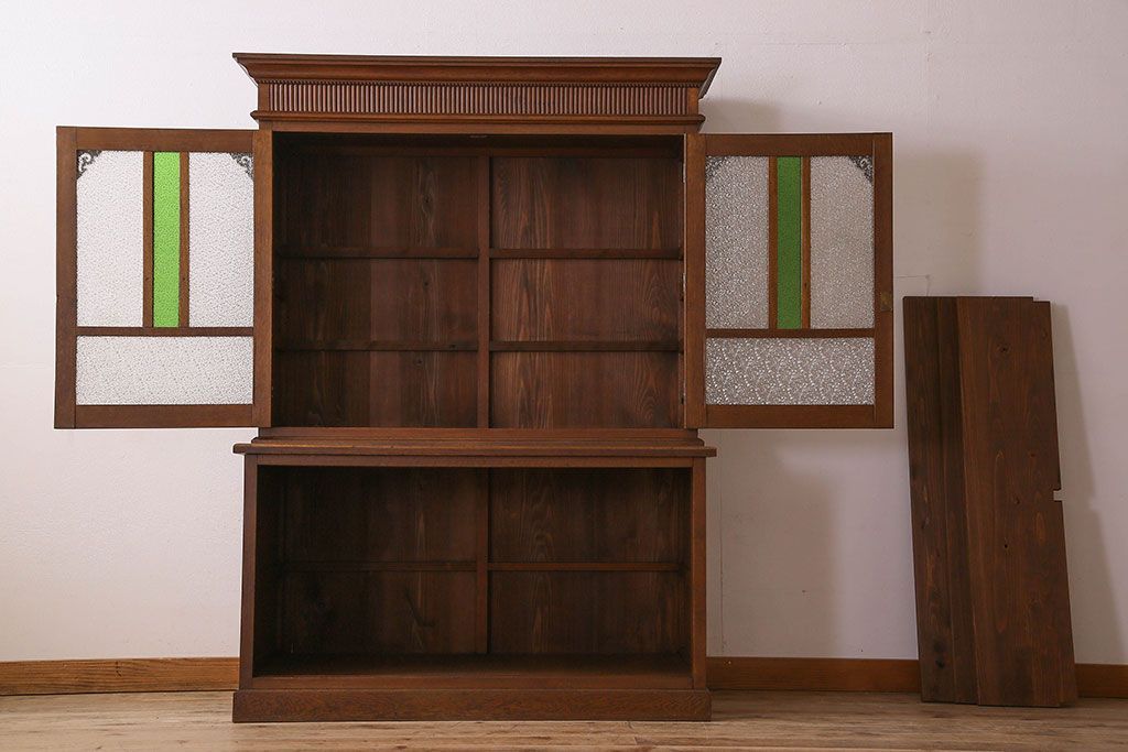 アンティーク家具　大正ロマン　高級品　色ガラス入り食器棚(収納棚、キャビネット)