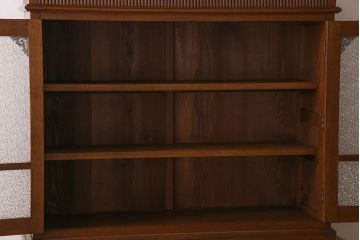 アンティーク家具　大正ロマン　高級品　色ガラス入り食器棚(収納棚、キャビネット)