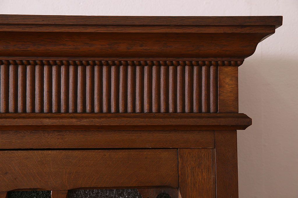 アンティーク家具　大正ロマン　高級品　色ガラス入り食器棚(収納棚、キャビネット)