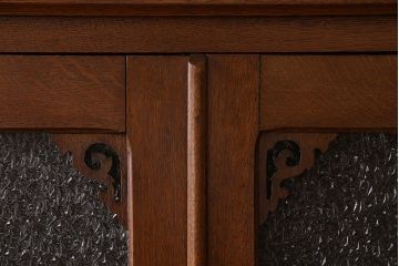 アンティーク家具　大正ロマン　高級品　色ガラス入り食器棚(収納棚、キャビネット)