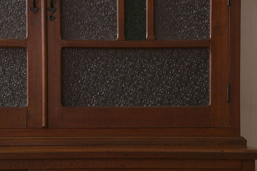 アンティーク家具　大正ロマン　高級品　色ガラス入り食器棚(収納棚、キャビネット)