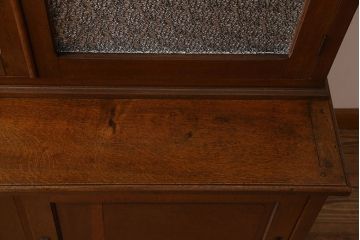 アンティーク家具　大正ロマン　高級品　色ガラス入り食器棚(収納棚、キャビネット)