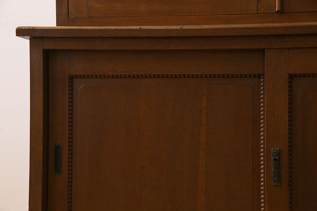 アンティーク家具　大正ロマン　高級品　色ガラス入り食器棚(収納棚、キャビネット)