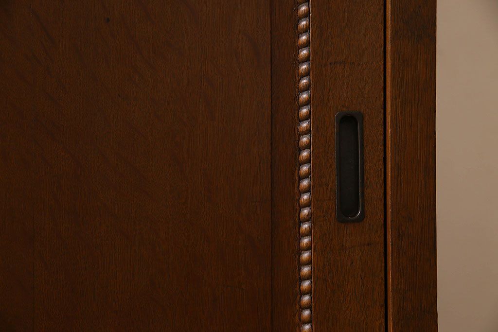 アンティーク家具　大正ロマン　高級品　色ガラス入り食器棚(収納棚、キャビネット)