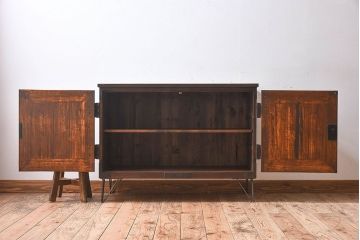 アンティーク家具　和製アンティーク　ヒノキ材天板　鉄脚収納棚