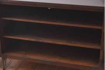 アンティーク家具　和製アンティーク　ヒノキ材天板　鉄脚収納棚