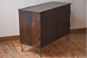 アンティーク家具　和製アンティーク　ヒノキ材天板　鉄脚収納棚