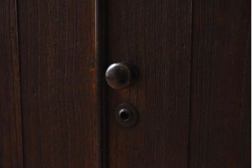 アンティーク家具　和製アンティーク　ヒノキ材天板　鉄脚収納棚