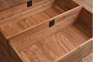 アンティーク家具　和製アンティーク　天板ヒノキ材　鉄脚ローチェスト