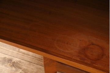 北欧家具 チーク材製 G-plan(ジープラン) Fresco(フレスコ) スタイリッシュな脚付きサイドボード