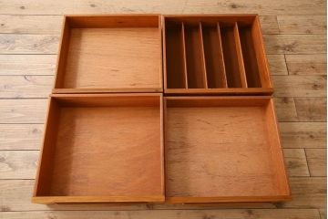 北欧家具 チーク材製 G-plan(ジープラン) Fresco(フレスコ) スタイリッシュな脚付きサイドボード