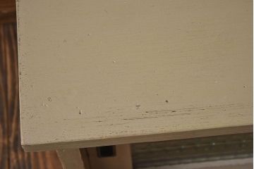 アンティーク家具　アンティークペイント　チェッカーガラスがおしゃれなローボード