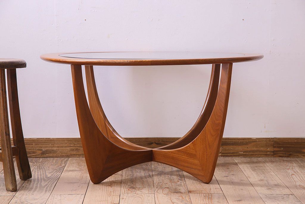 ヴィンテージ家具 G-plan(ジープラン) 北欧ビンテージ チーク材 ガラストップラウンドテーブル(センターテーブル・コーヒーテーブル)(3)