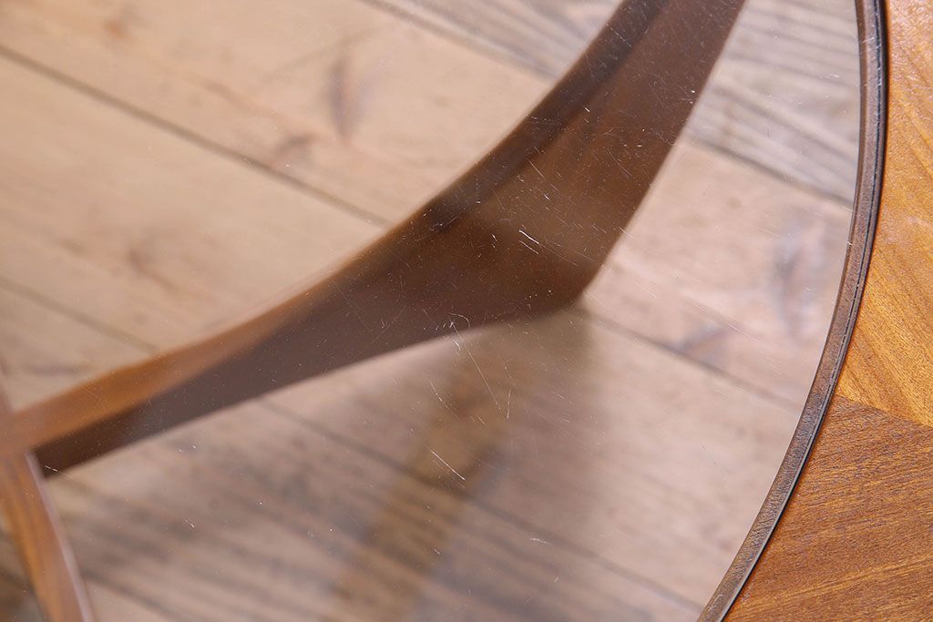 ヴィンテージ家具 G-plan(ジープラン) 北欧ビンテージ チーク材 ガラストップラウンドテーブル(センターテーブル・コーヒーテーブル)(3)