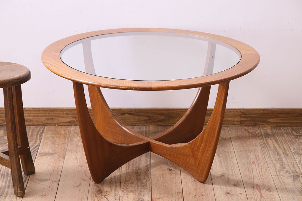 ヴィンテージ家具 G-plan(ジープラン) 北欧ビンテージ チーク材 ガラストップラウンドテーブル(センターテーブル・コーヒーテーブル)(3)