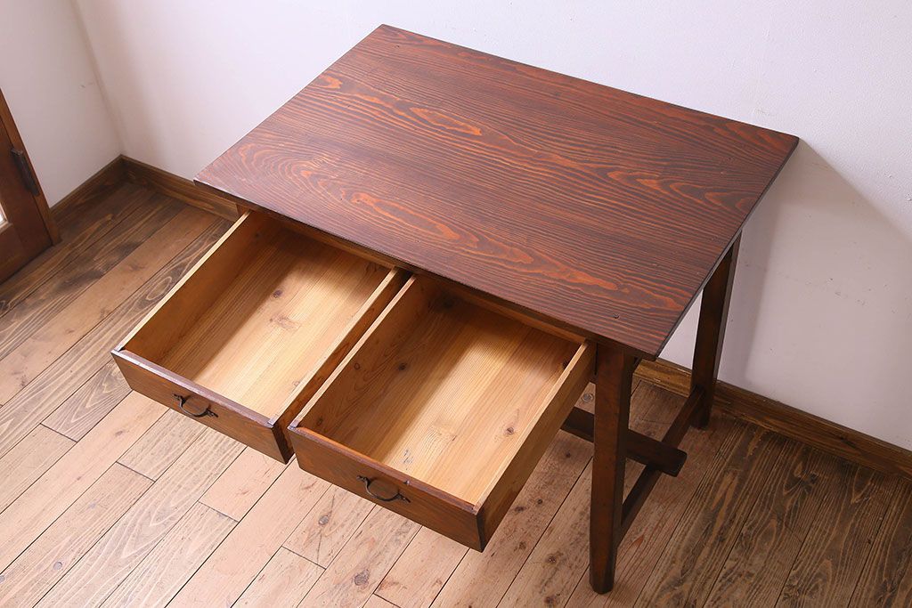 アンティーク家具　和製アンティーク　昭和期　パイン材の平机(デスク)
