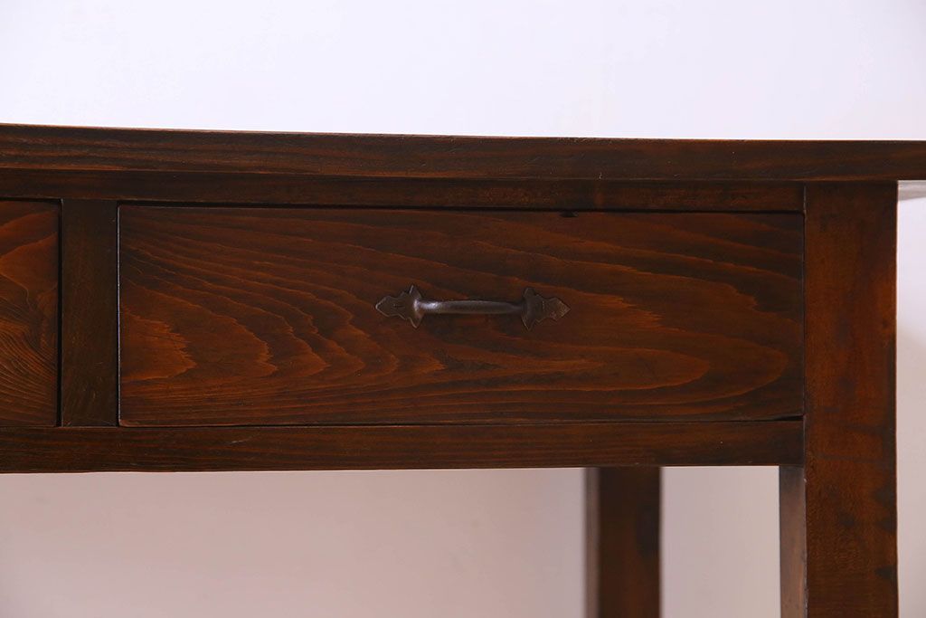 アンティーク家具　和製アンティーク　昭和期　パイン材の平机(デスク)