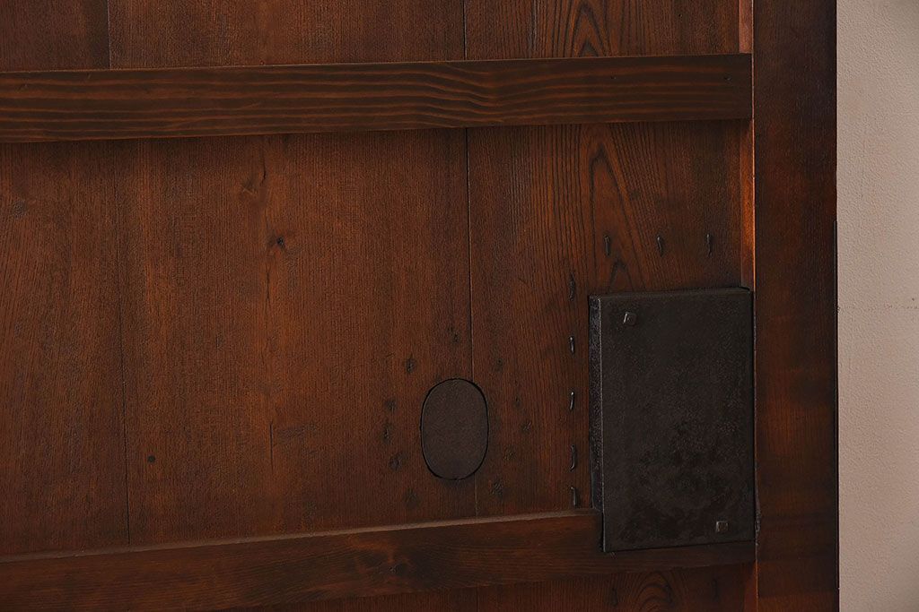 明治〜大正期　総欅材のアンティーク蔵戸(玄関戸)