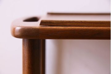 ヴィンテージ家具　北欧ビンテージ　チーク材　シンプルなキャスター付きトロリー(キッチンワゴン)