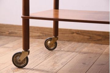 ヴィンテージ家具　北欧ビンテージ　チーク材　シンプルなキャスター付きトロリー(キッチンワゴン)