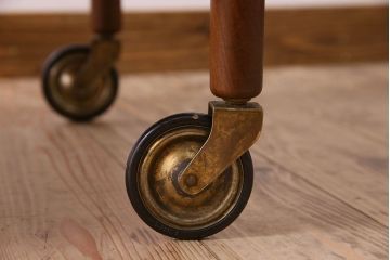 ヴィンテージ家具　北欧ビンテージ　チーク材　シンプルなキャスター付きトロリー(キッチンワゴン)