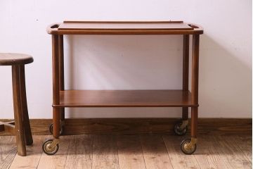 ヴィンテージ家具　北欧ビンテージ　チーク材　シンプルなキャスター付きトロリー(キッチンワゴン)