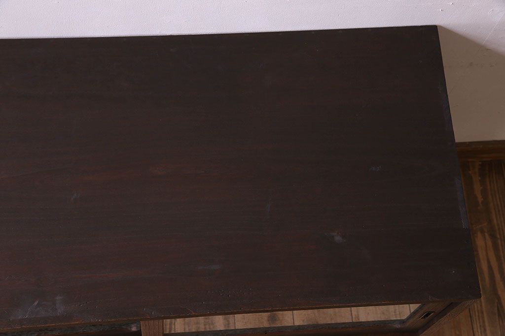 アンティーク家具　昭和期　和製アンティーク　結霜ガラス　桐材製の鉄脚ローボード(ローチェスト)