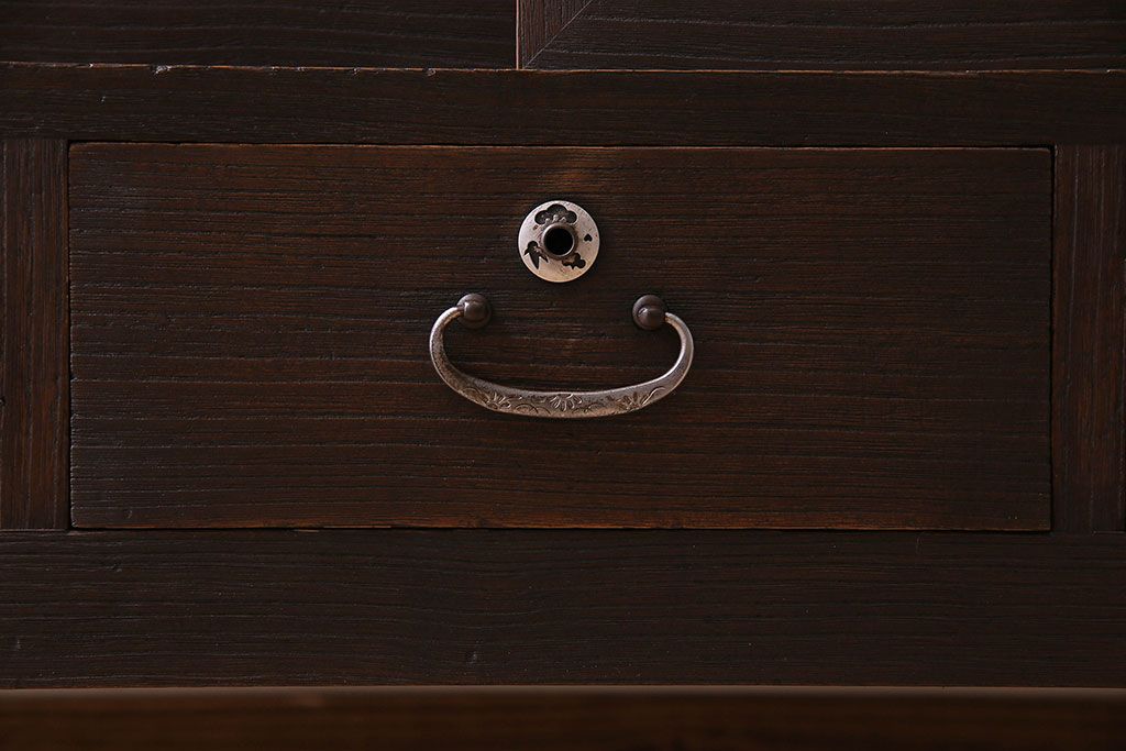 アンティーク家具　昭和期　和製アンティーク　結霜ガラス　桐材製の鉄脚ローボード(ローチェスト)