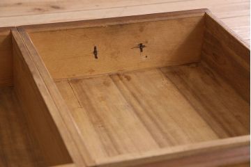 アンティーク家具　明治大正期　六尺　前面檜材　重厚なデザインの水屋箪笥ローボード