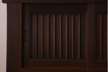 アンティーク家具　明治大正期　六尺　前面檜材　重厚なデザインの水屋箪笥ローボード