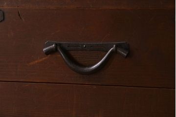 アンティーク家具　明治大正期　六尺　前面檜材　重厚なデザインの水屋箪笥ローボード