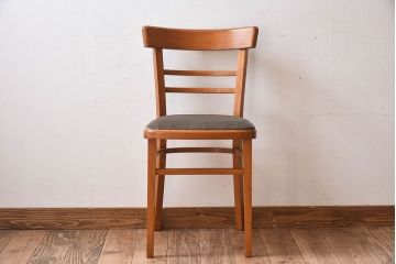 アンティーク家具　イギリスアンティーク　滑らかな木肌が魅力のブナ材製クッションチェア(椅子)(1)