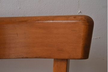 アンティーク家具　イギリスアンティーク　滑らかな木肌が魅力のブナ材製クッションチェア(椅子)(1)