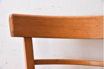 アンティーク家具　イギリスアンティーク　滑らかな木肌が魅力のブナ材製クッションチェア(椅子)(2)