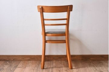 アンティーク家具　イギリスアンティーク　滑らかな木肌が魅力のブナ材製クッションチェア(椅子)(2)