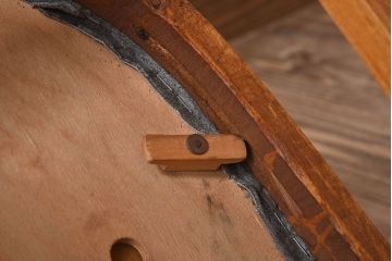 アンティーク家具　イギリスアンティーク　滑らかな木肌が魅力のブナ材製クッションチェア(椅子)(2)