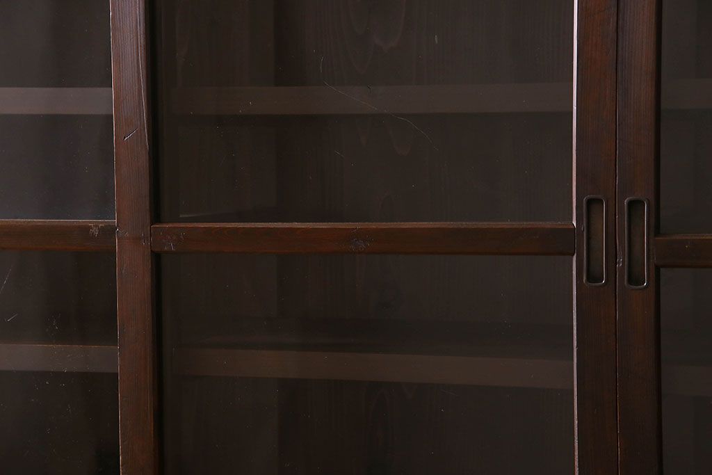 アンティーク家具　和製アンティーク　前面檜材　四枚引き戸の重ね戸棚(収納棚)