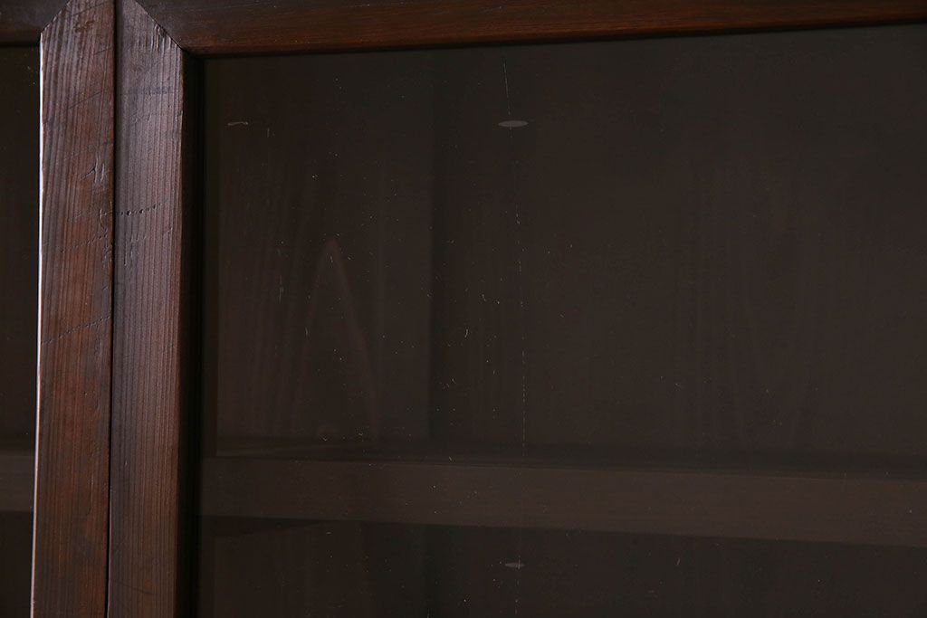 アンティーク家具　和製アンティーク　前面檜材　四枚引き戸の重ね戸棚(収納棚)