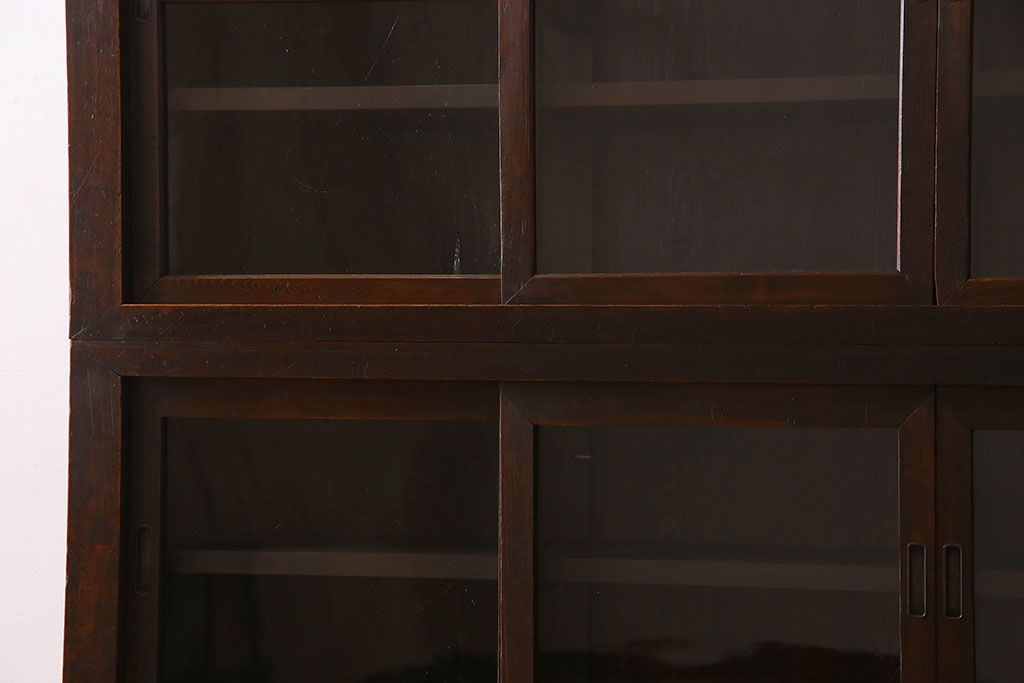 アンティーク家具　和製アンティーク　前面檜材　四枚引き戸の重ね戸棚(収納棚)