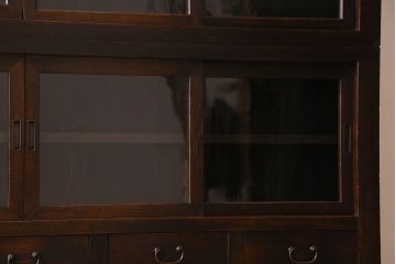 アンティーク家具　和製アンティーク　前面檜材　四枚引き戸の重ね戸棚(収納棚)