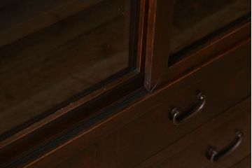 アンティーク家具　和製アンティーク　前面檜材　四枚引き戸の重ね戸棚(収納棚)