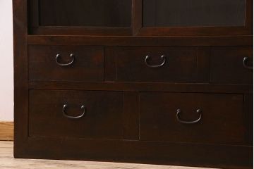 アンティーク家具　和製アンティーク　前面檜材　四枚引き戸の重ね戸棚(収納棚)