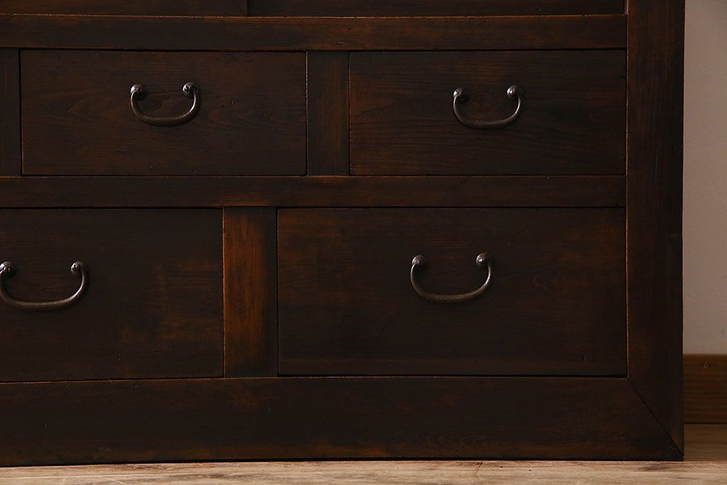 アンティーク家具　和製アンティーク　前面檜材　四枚引き戸の重ね戸棚(収納棚)