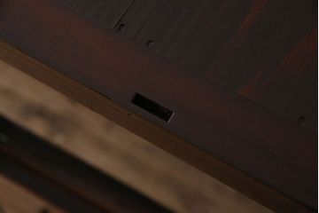 アンティーク家具　和製アンティーク　前面檜材　四枚引き戸の重ね戸棚(収納棚)