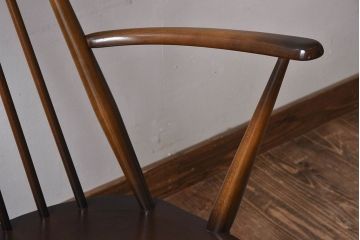 イギリスブランド家具　ERCOL(アーコール)のアンティークロッキングチェア