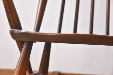 イギリスブランド家具　ERCOL(アーコール)のアンティークロッキングチェア